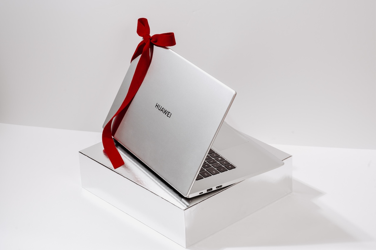 HUAWEI MateBook D15 2022 class="wp-image-4186310"