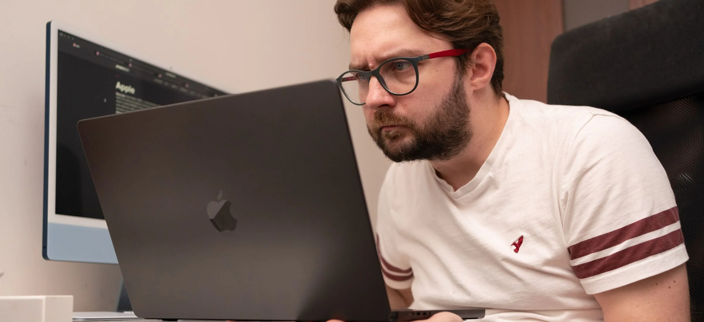 MacBook z dotykowym ekranem przewidziany na 2027 r.