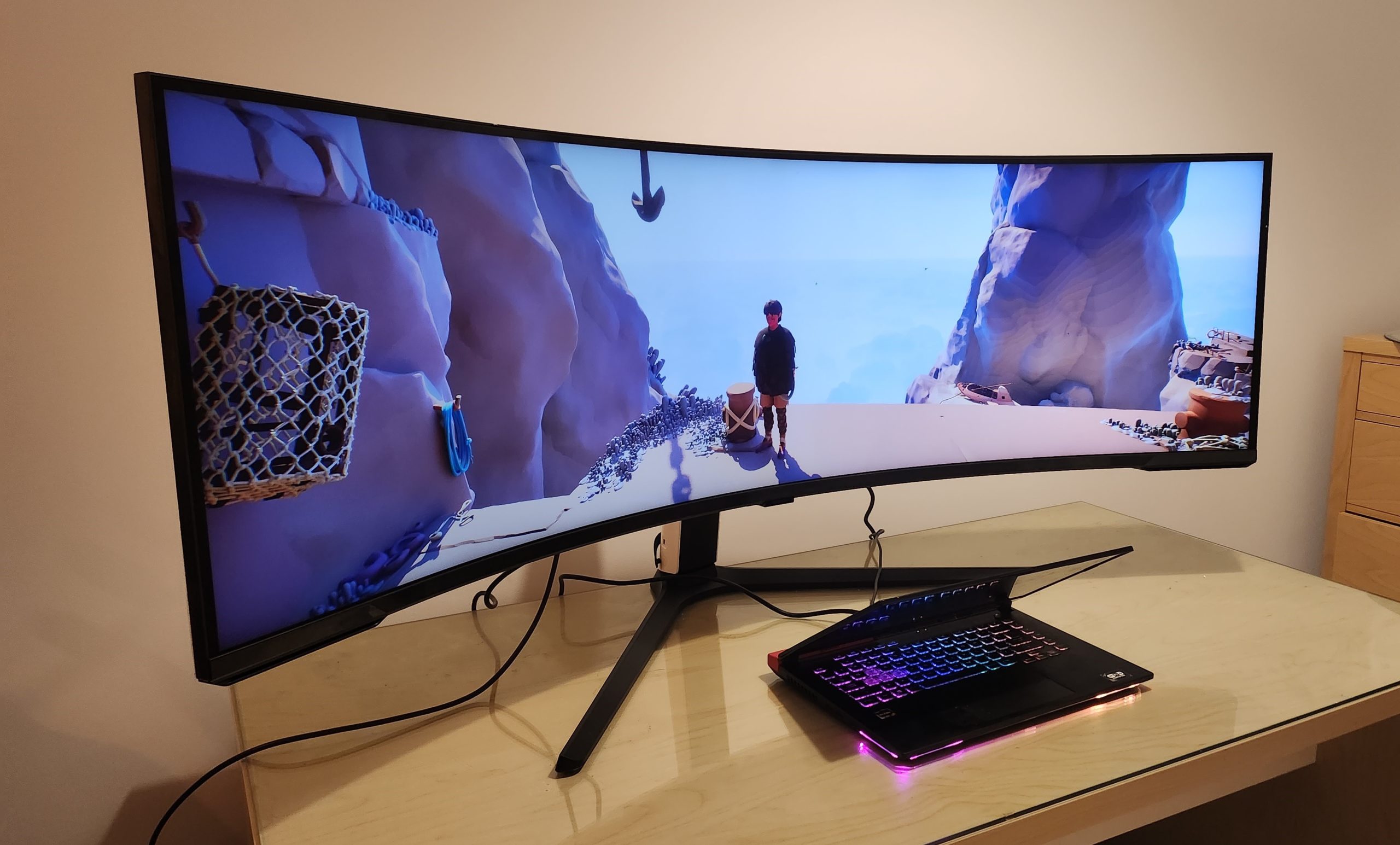 Samsung Odyssey Neo G9 to coś więcej niż fanaberia dla bogaczy. 57-calowy monitor wciąga i nie chce wypuścić