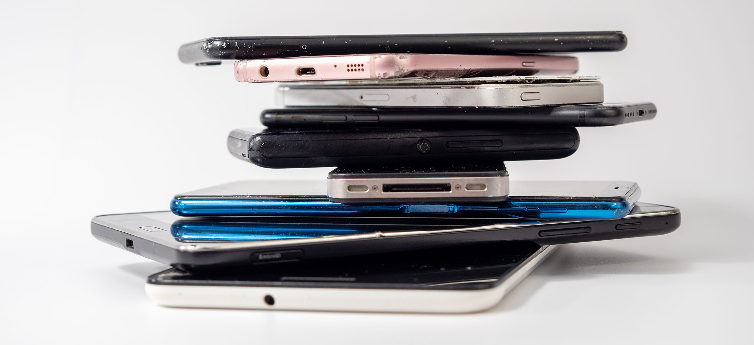 Masz w domu stary telefon? Oto co możesz z nim zrobić