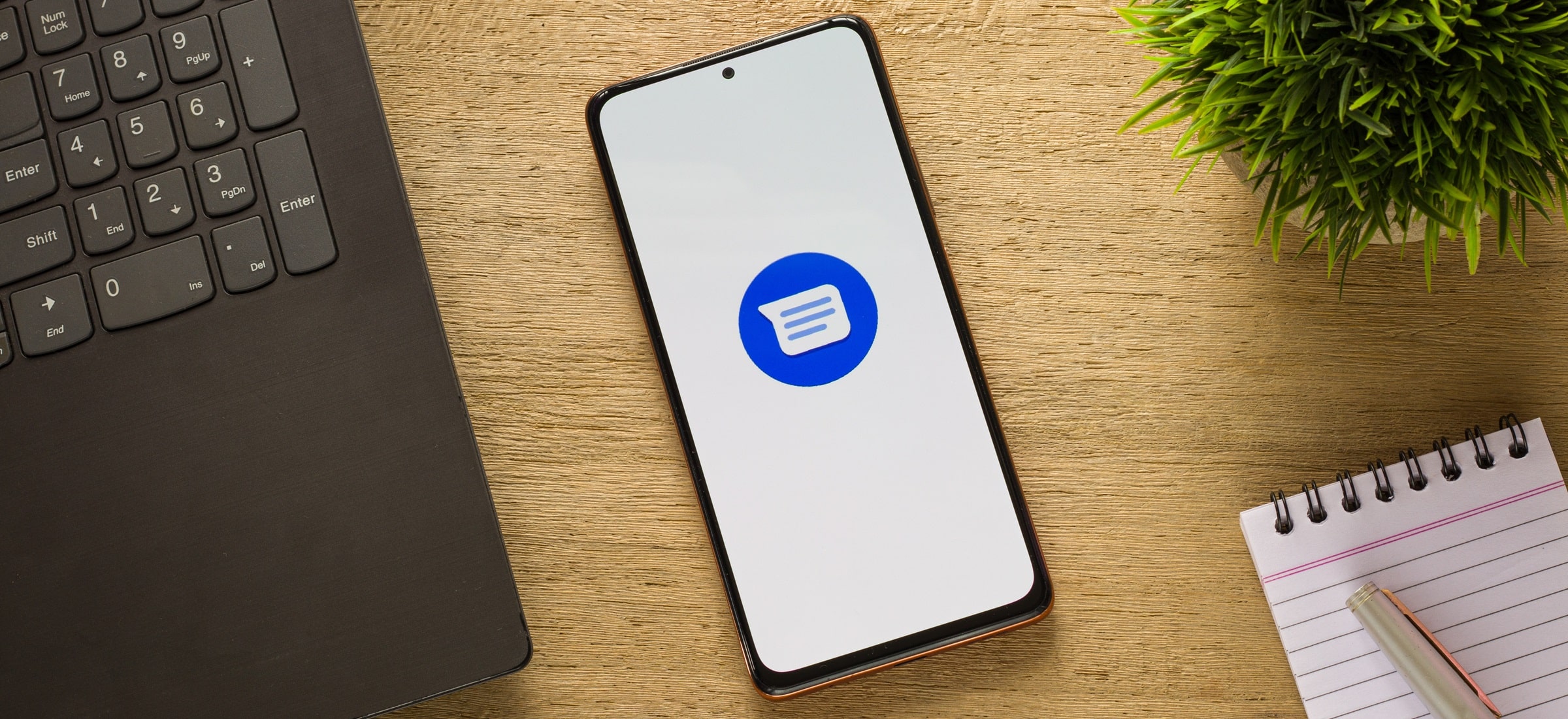 Wiadomości Google zrobią z ciebie poetę. Napiszą SMS-y w stylu Szekspira