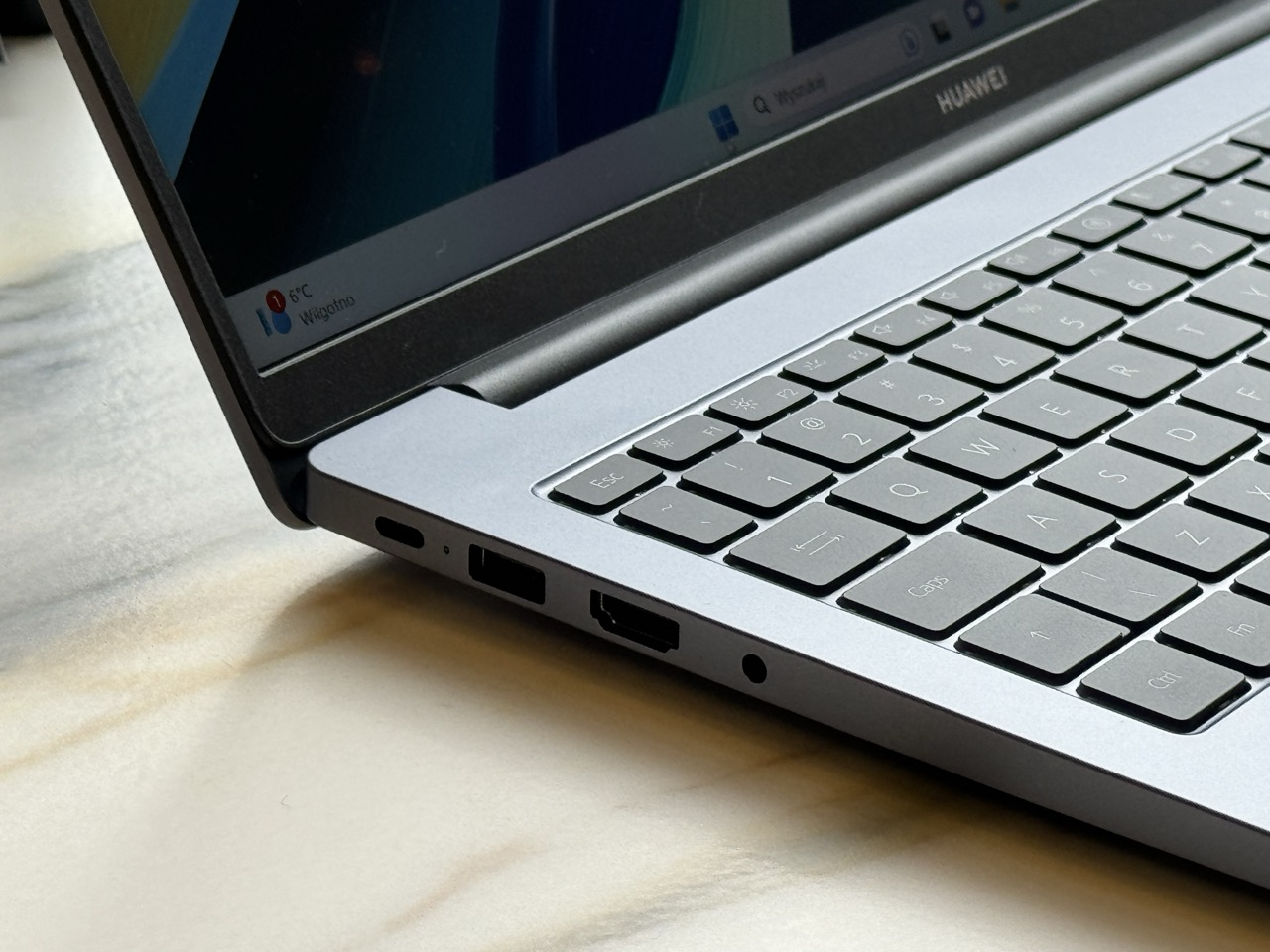 huawei-matebook-d-16-2024-laptop-2 class="wp-image-4268102"