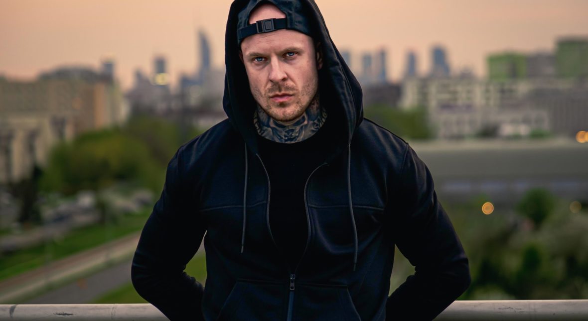 Outsider, mentor, mitoman. Jakub Czarodziej i jego sztuczki