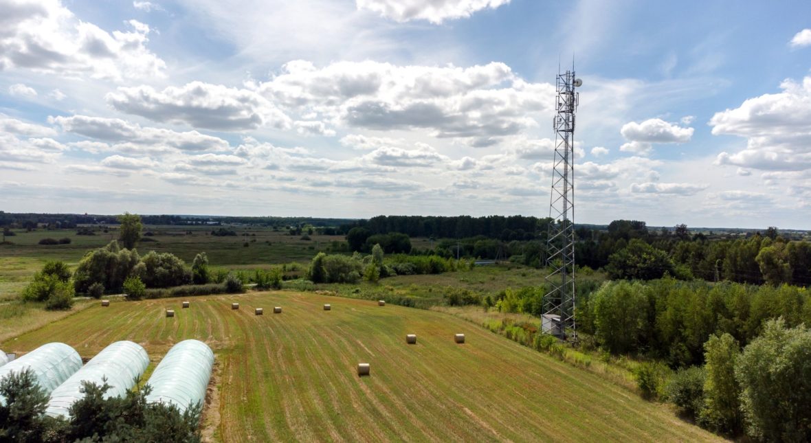 Wierz w wieże. To dlatego na wojnie działają smartfony