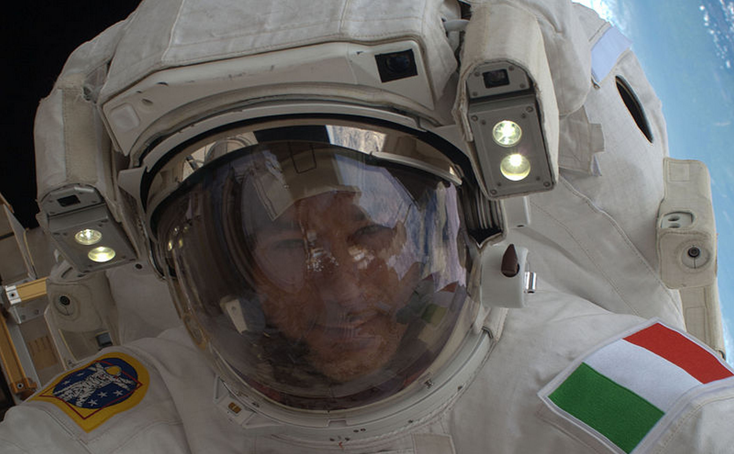 Astronauta prawie się utopił w kosmosie. Oto mrożąca krew historia spaceru kosmicznego