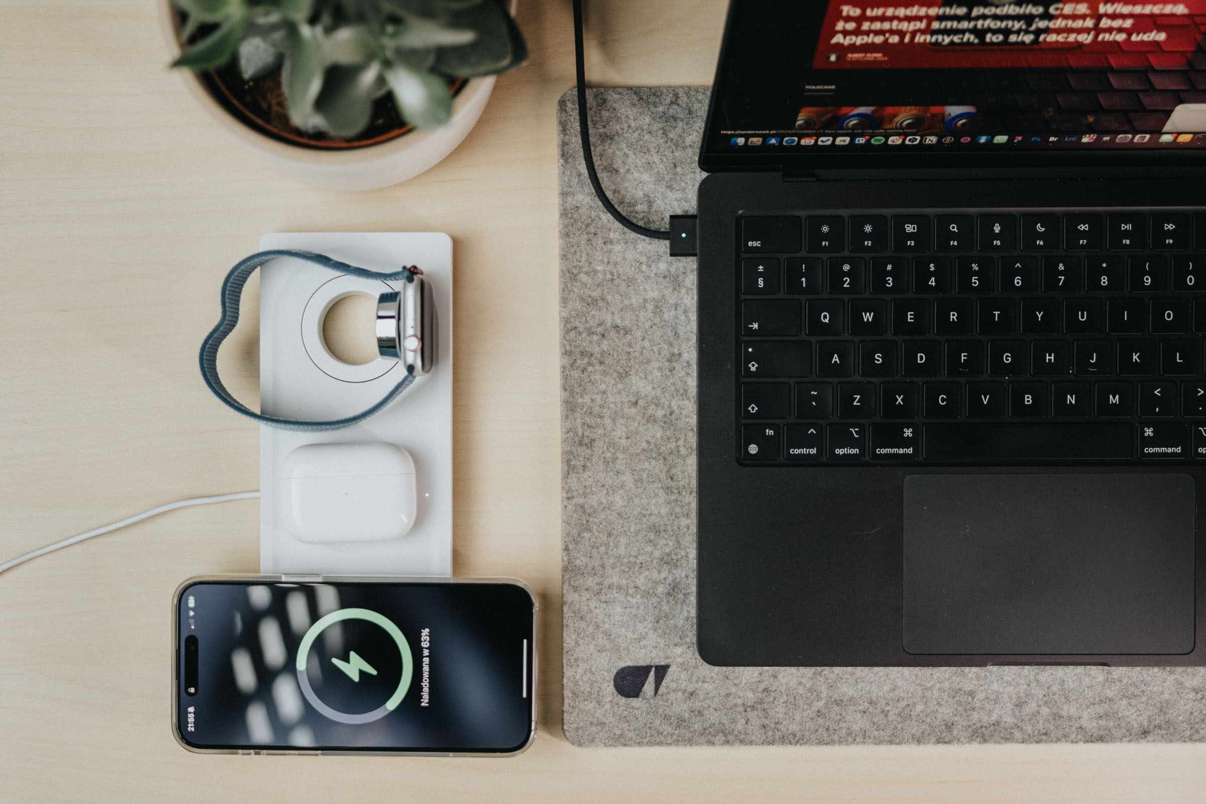 Belkin BoostCharge Pro 3-in-1 test, fot. Krzysztof Basel.