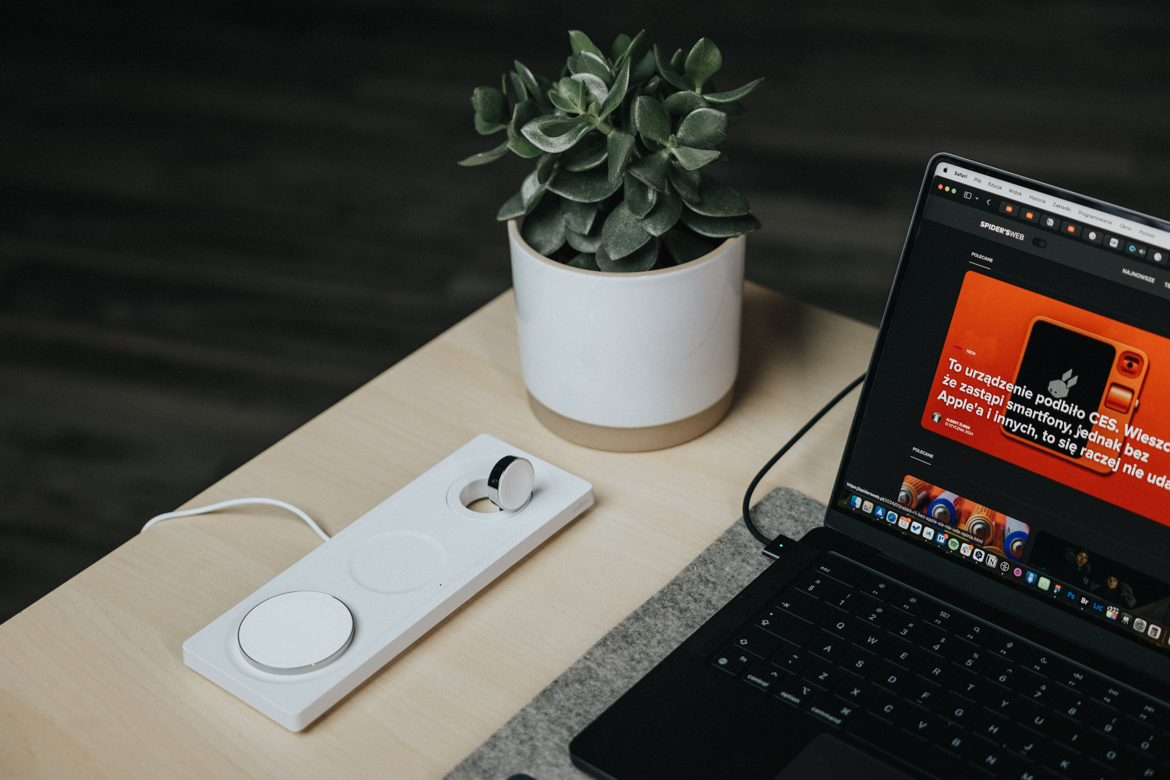 Belkin BoostCharge Pro 3-in-1 test, fot. Krzysztof Basel.
