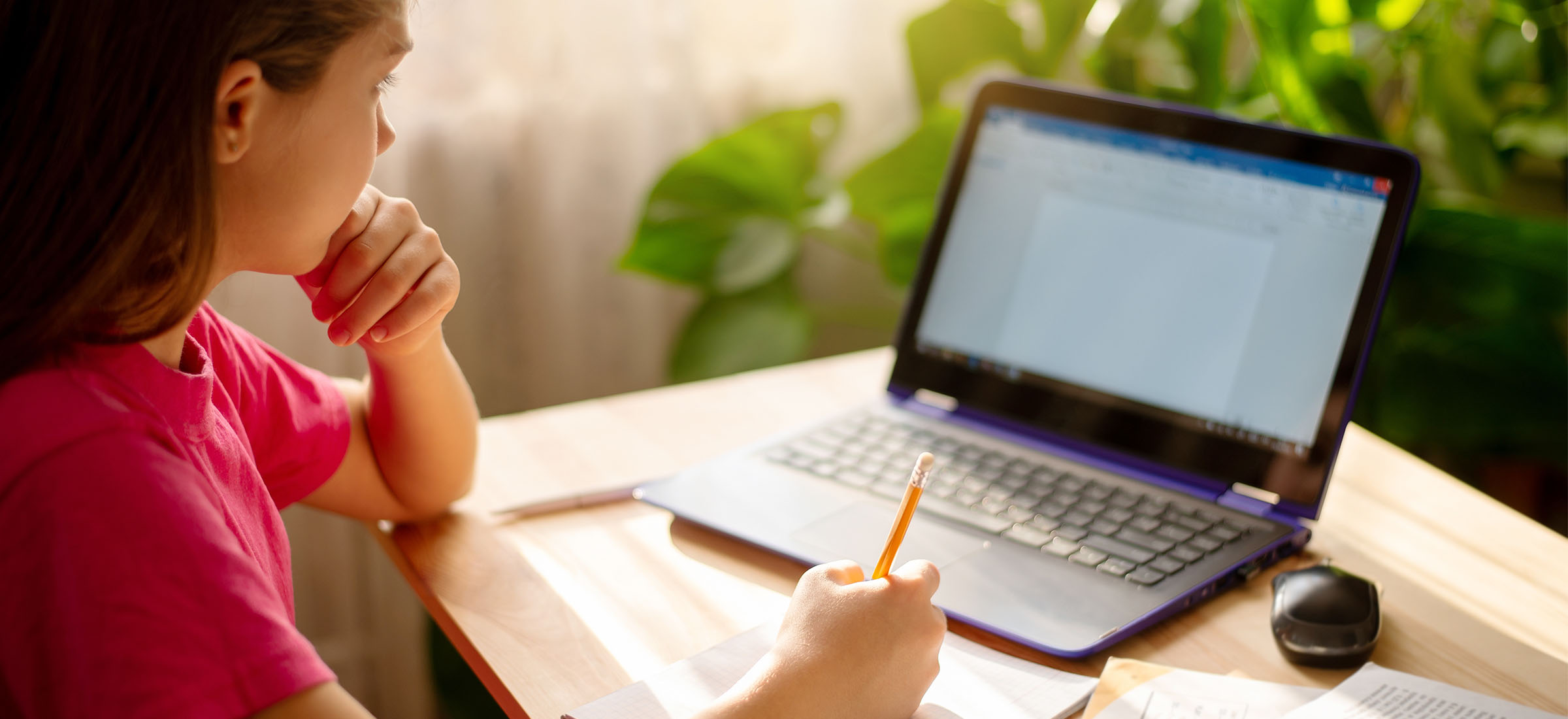 Koniec laptopa dla ucznia? Rząd mówi: jest problem
