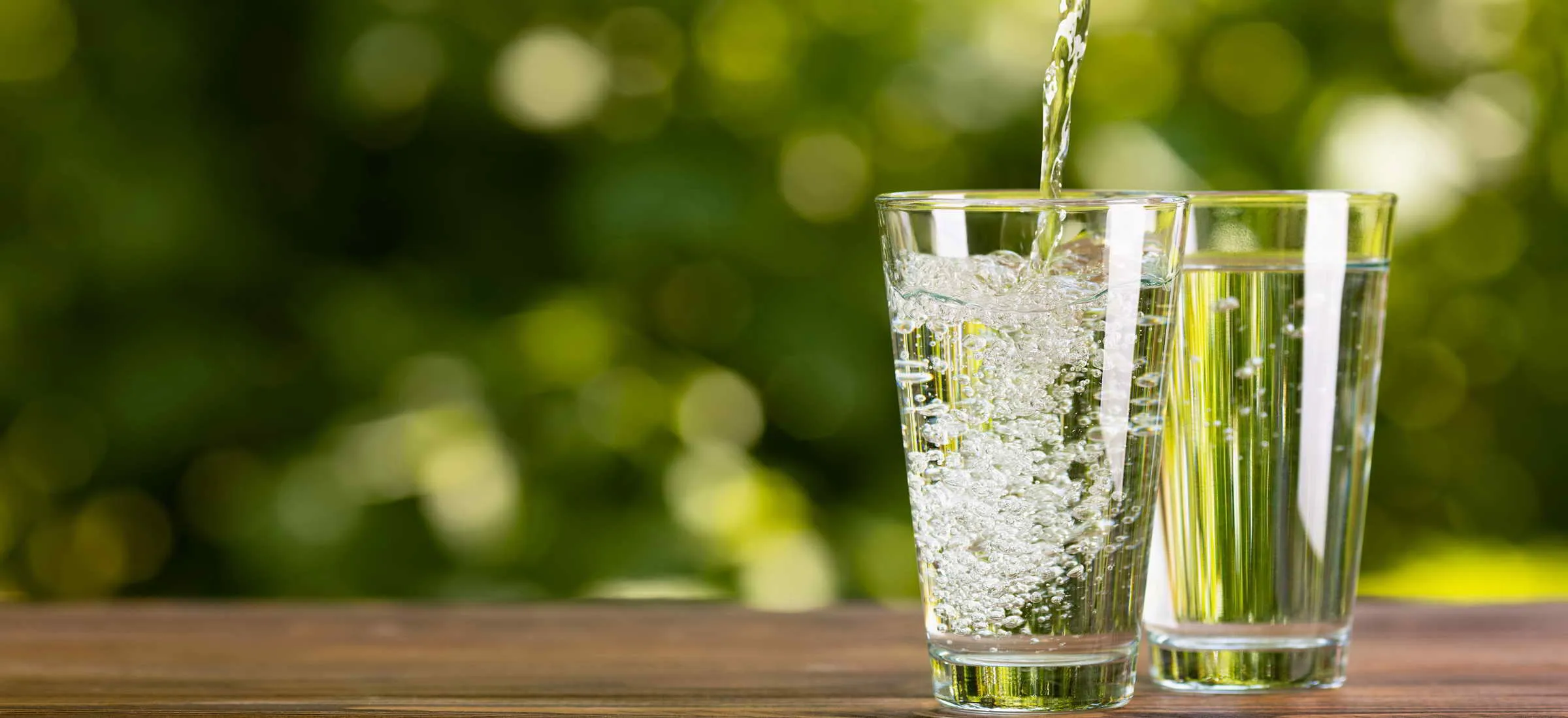 Produkują wodę prosto z powietrza. Nie potrzeba studni czy wód głębinowych