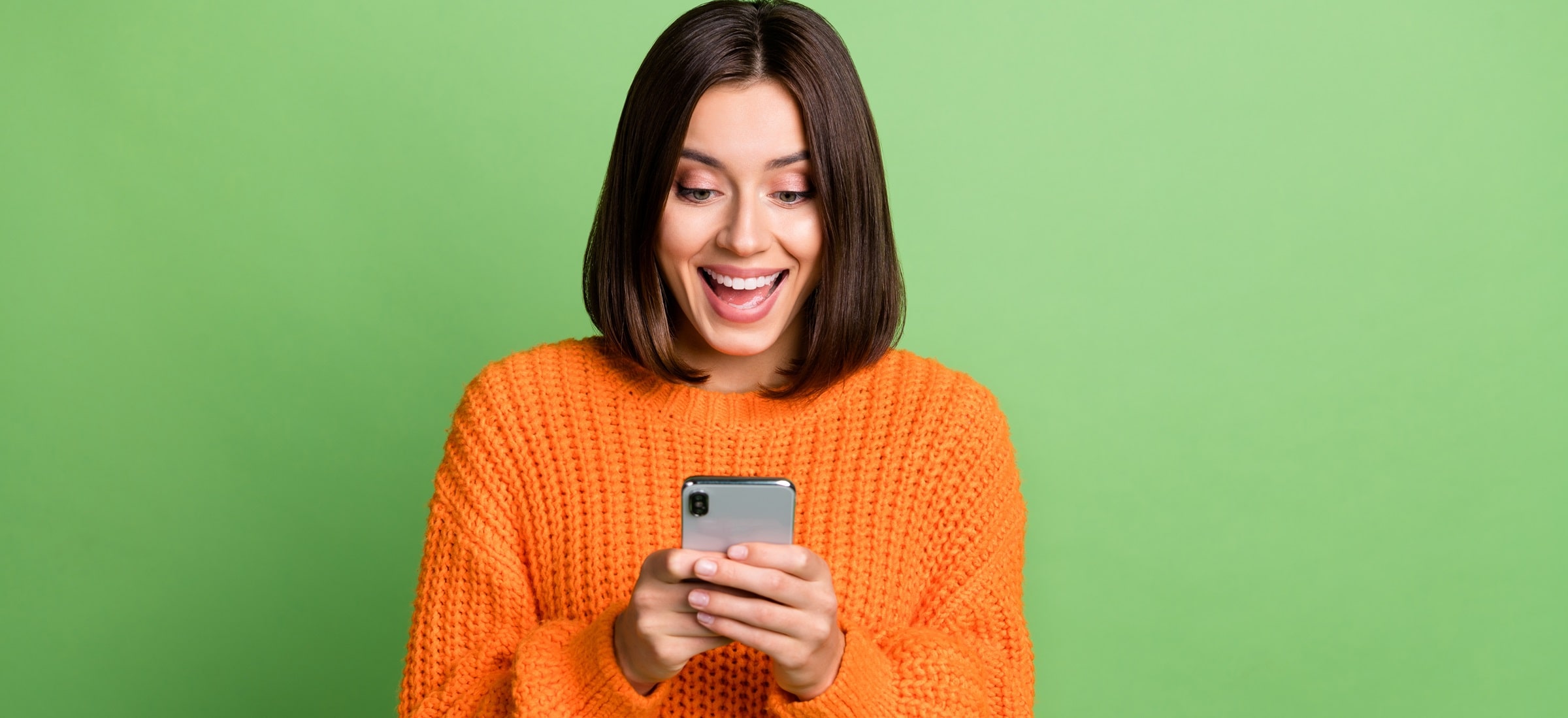 Bierzesz smartfon teraz, raty płacisz za pół roku. Wybieramy najciekawsze smartfony z promocji Plusa