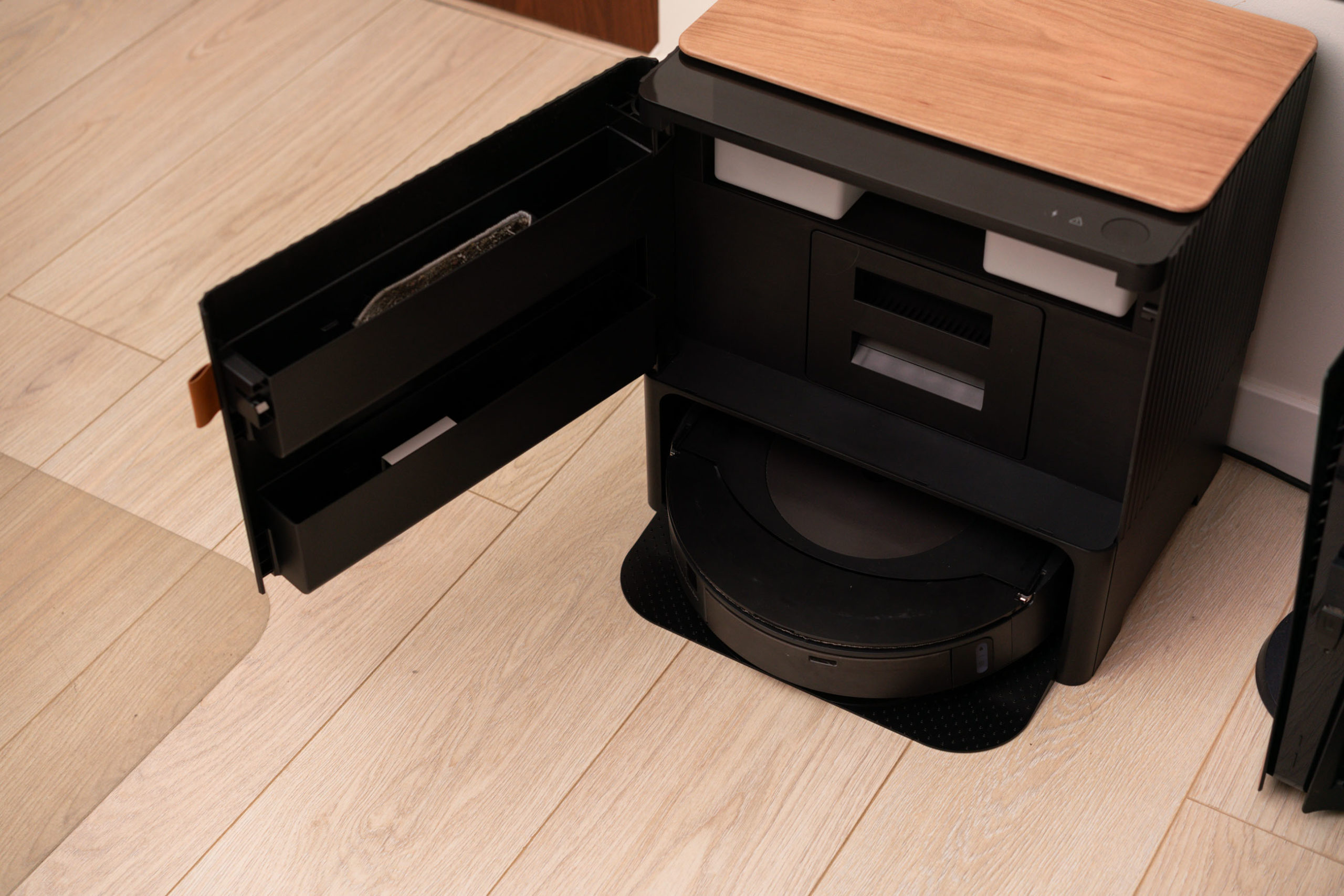 Roomba Combo j9+ - recenzja iRobota sprzątającego z funkcją mopowania