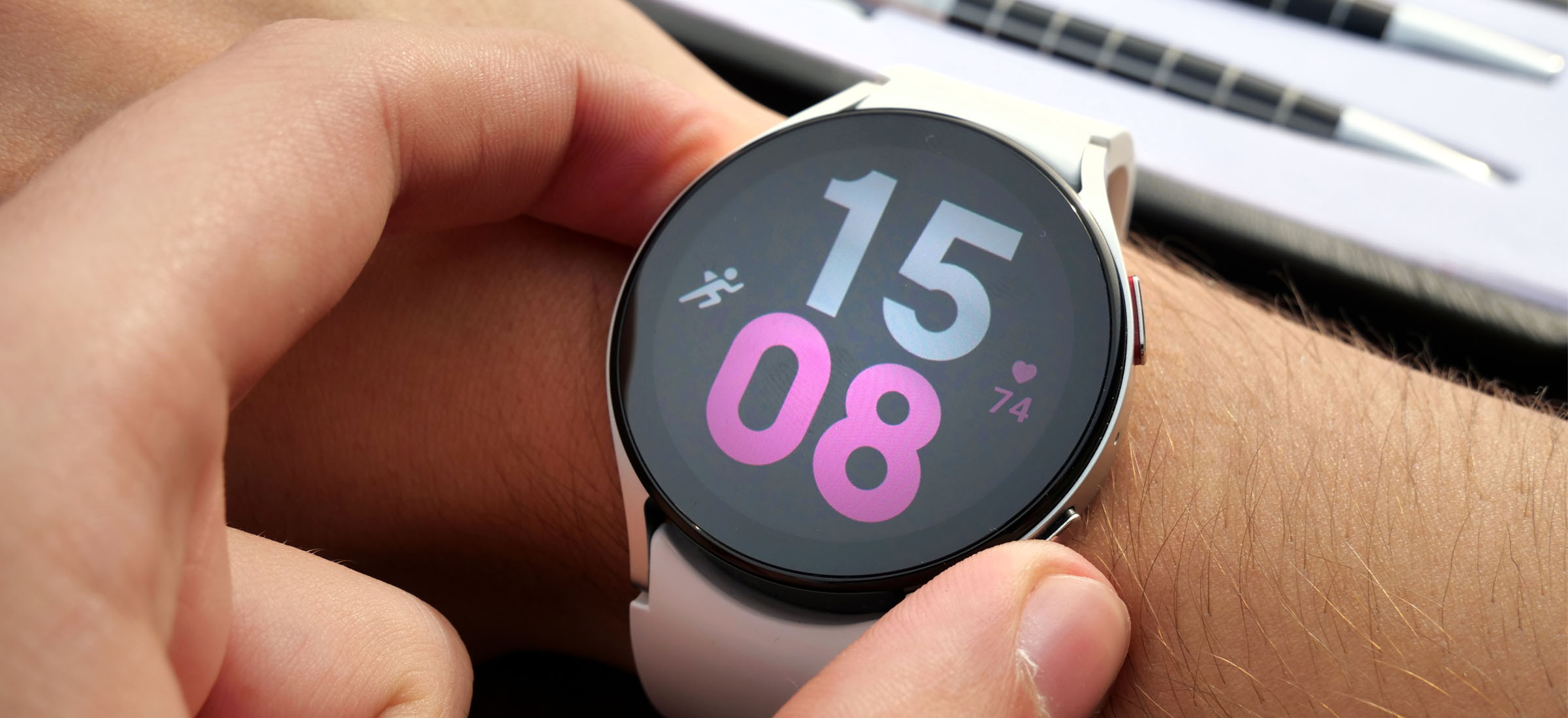 Galaxy Watch ma zmienić wygląd na wzór rywala. Kupisz?