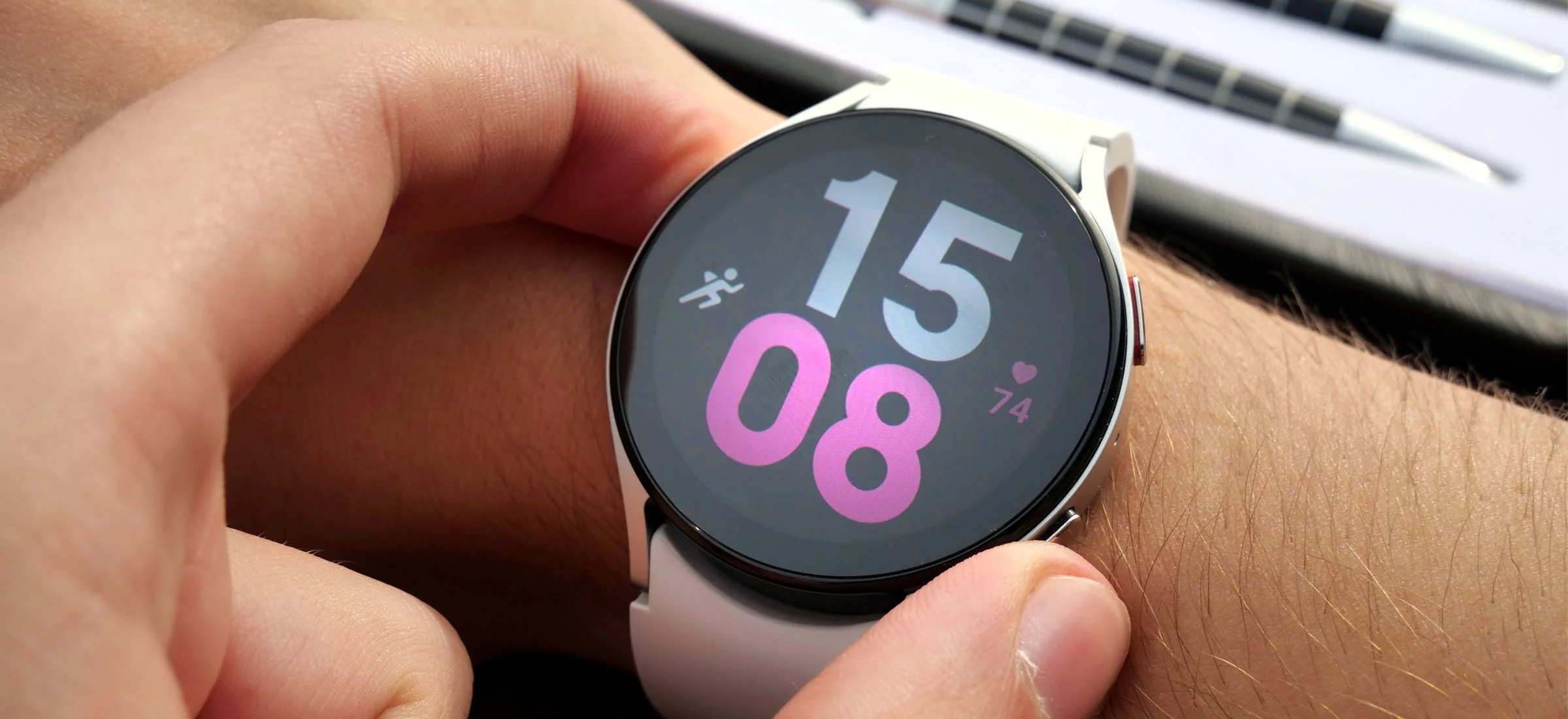 Galaxy Watch ma zmienić wygląd na wzór rywala. Kupisz?