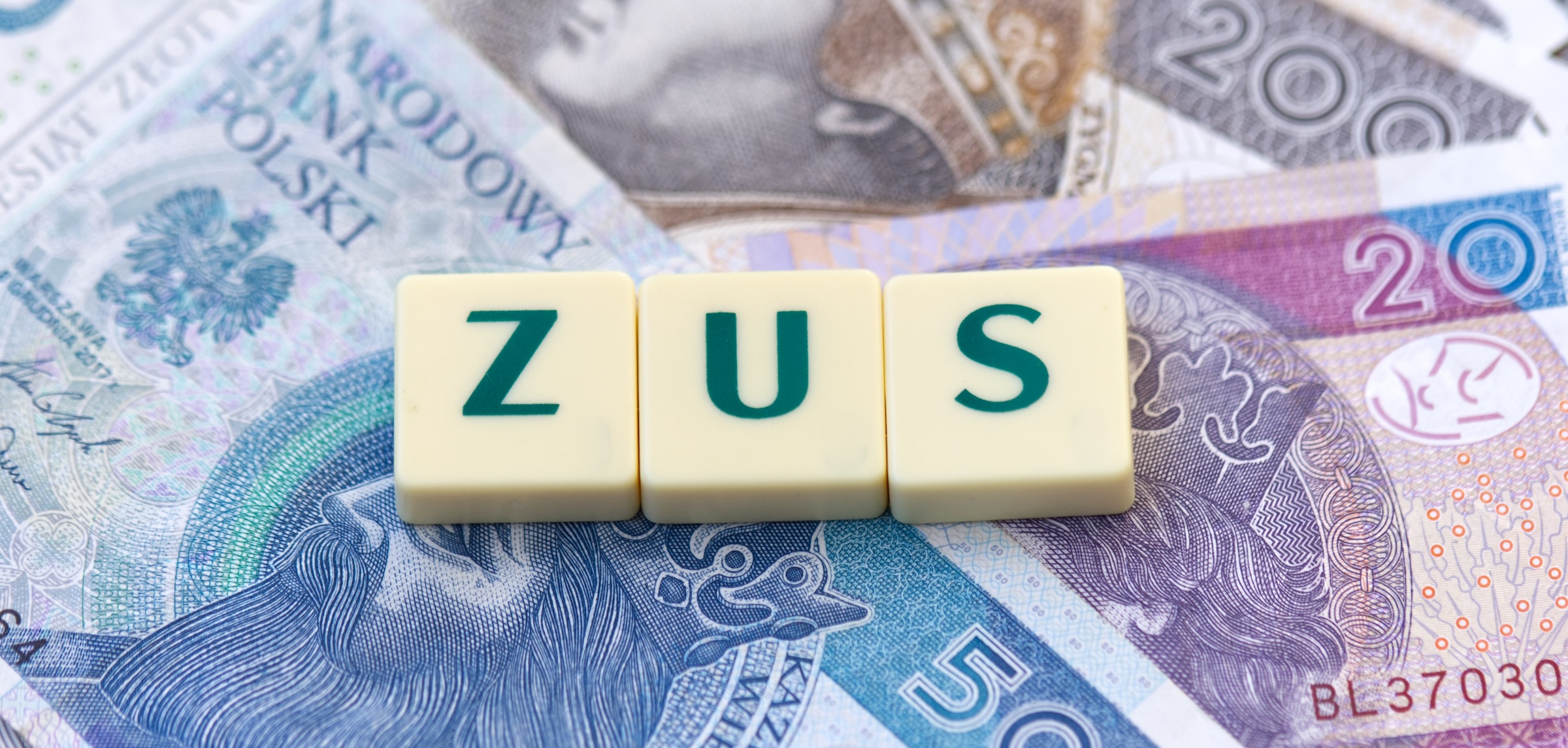 Z ZUS-u wyciekły PESELE, adresy i konta 300 osób. Lepiej zastrzeż swoje