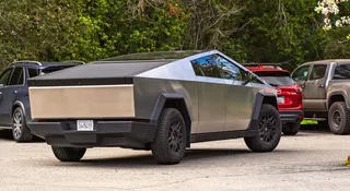 Elon Musk nie chce, żebyś to przeczytał. Klienci mówią prawdę o Tesli Cybertruck