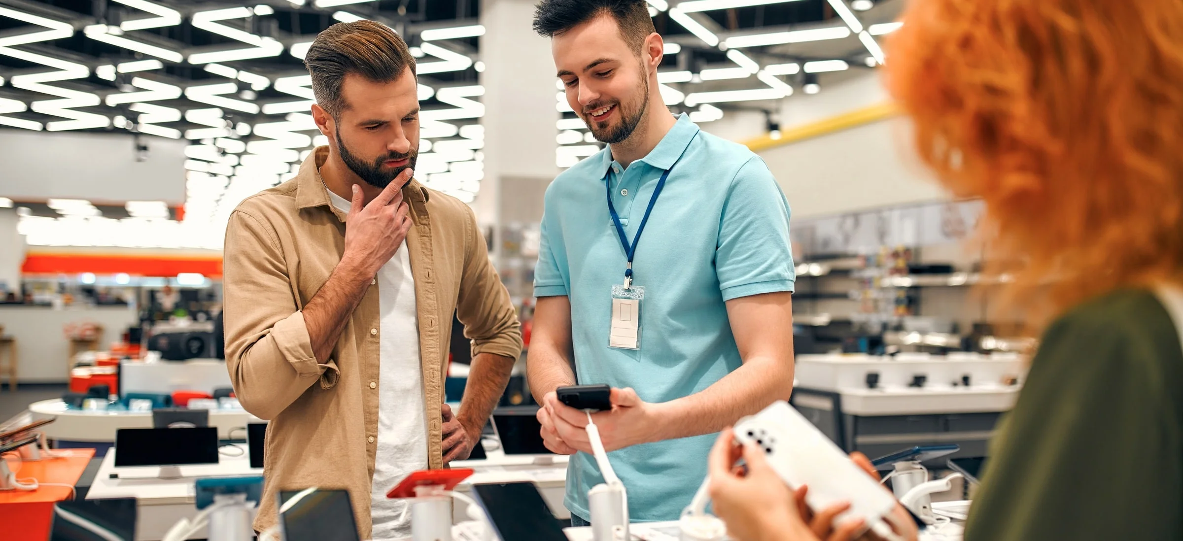 Jaki smartfon do 1000 zł? Wybieramy najlepsze z tanich modeli