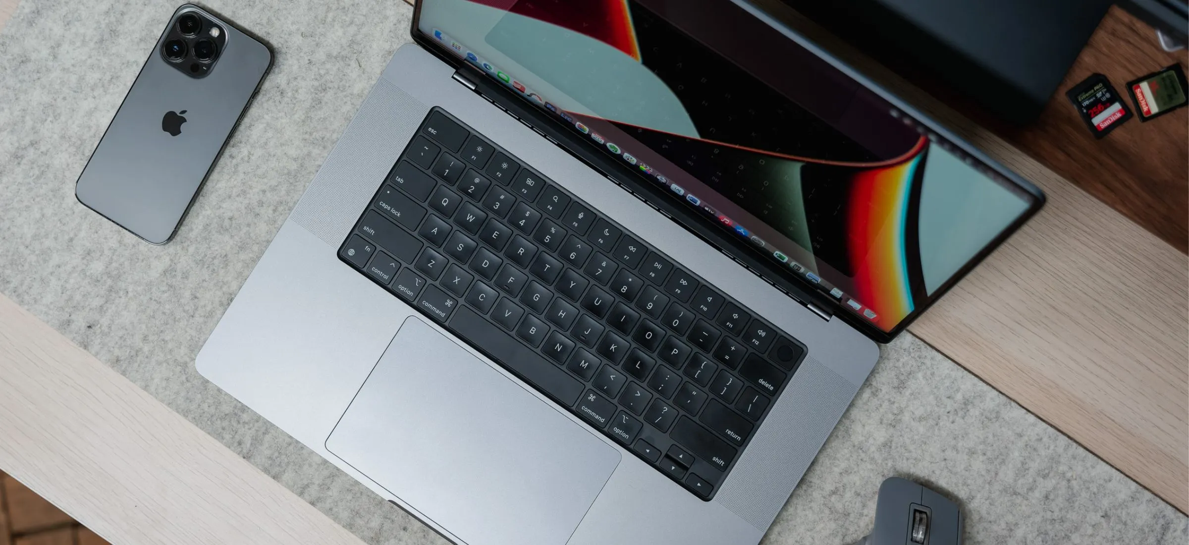 Tani MacBook Pro w tym roku. Wiemy, co planuje Apple