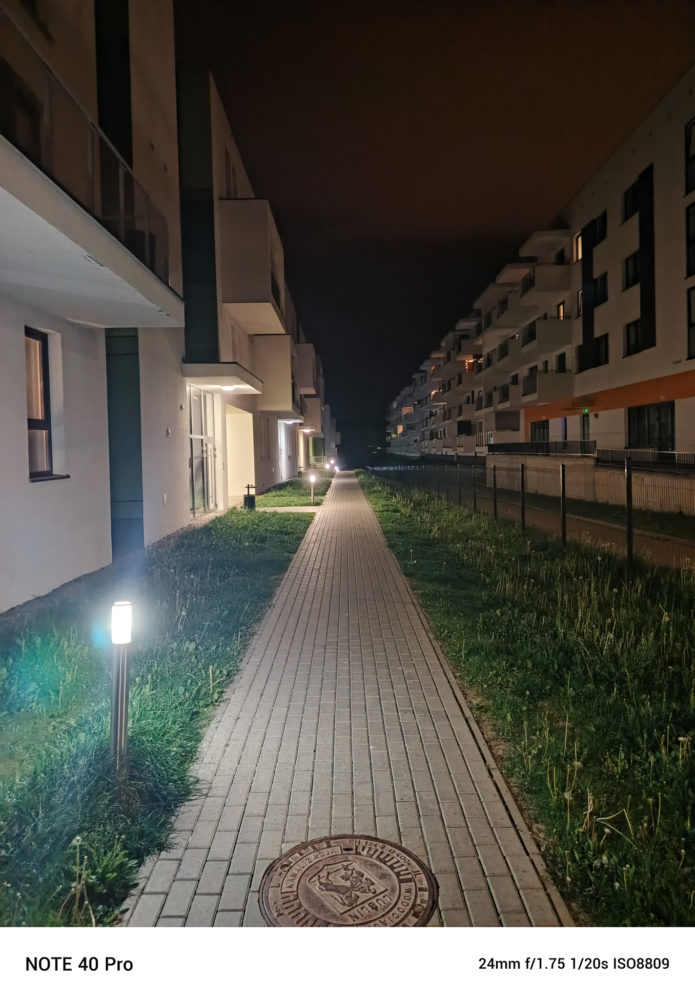 https://ocs-pl.oktawave.com/v1/AUTH_2887234e-384a-4873-8bc5-405211db13a2/spidersweb/2024/05/Infinix-40-pro-aparat-test-01-695x1000.jpg