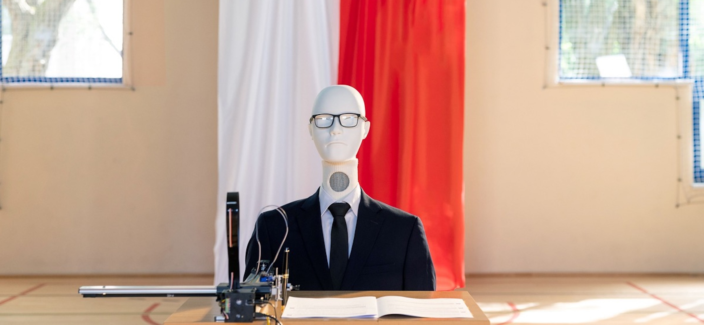 263 tysiące osób i jeden robot - tylu zdawało w Polsce maturę