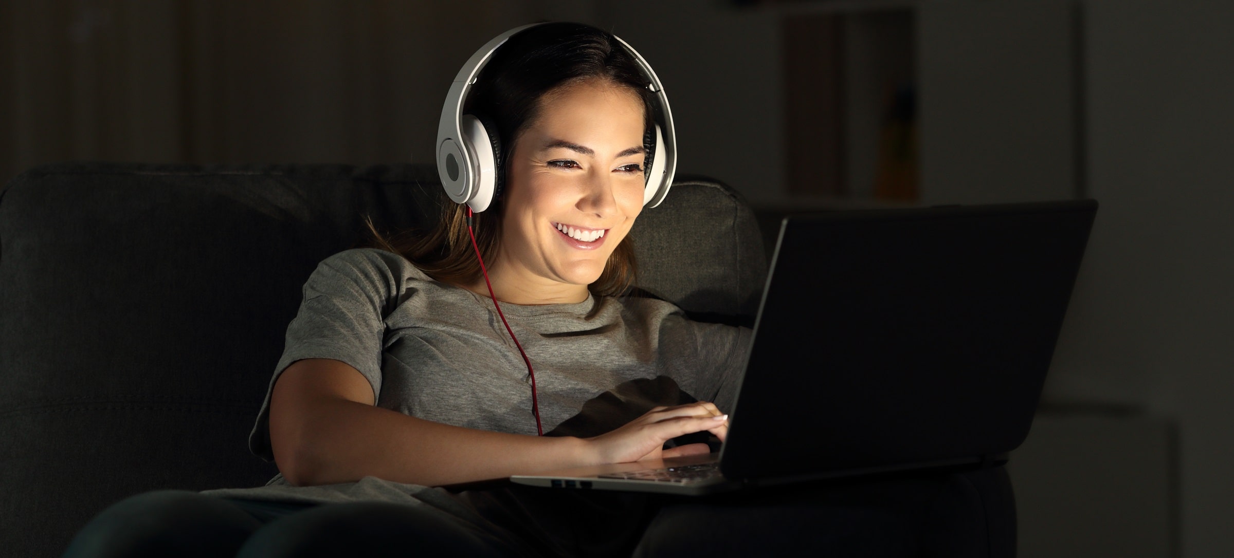 Na laptopie Dell XPS 13 obejrzysz trzy razy całą trylogię Władcy Pierścieni i zostanie ci jeszcze trochę baterii