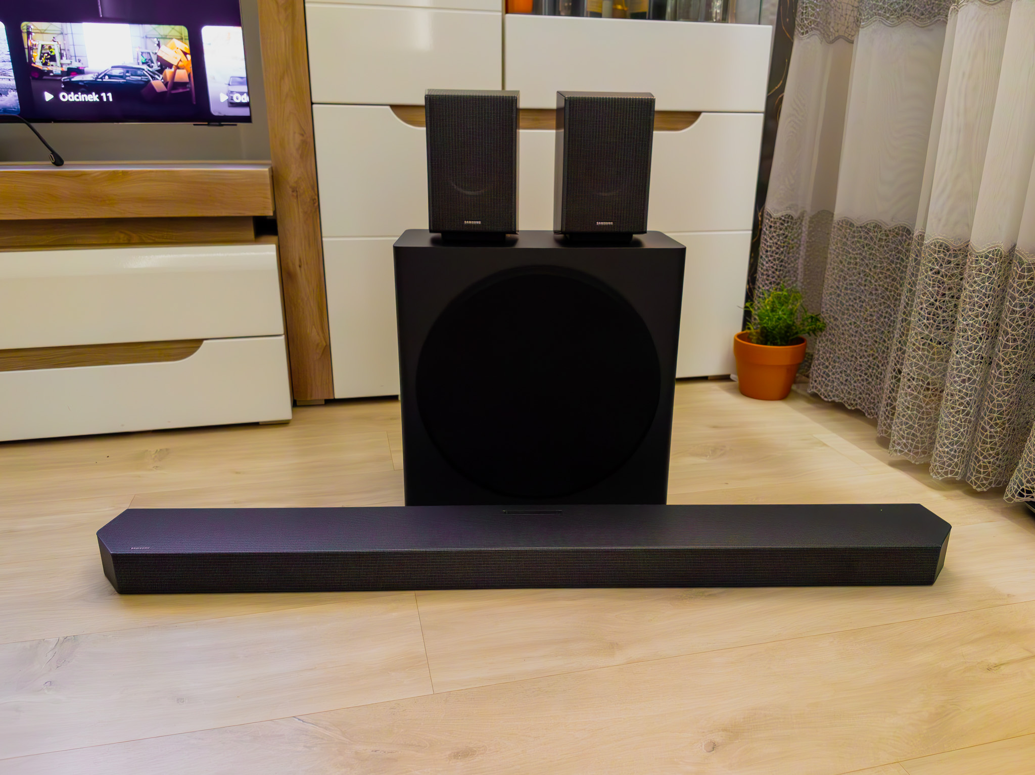 Oto Samsung Q930C. Zastanawiałeś się nad kupnem soundbara? Już nie musisz