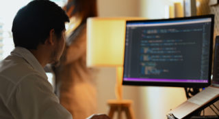 Forum dla programistów znowu płonie. Masowo usuwają swoje wpisy w obawie przed kradzieżą