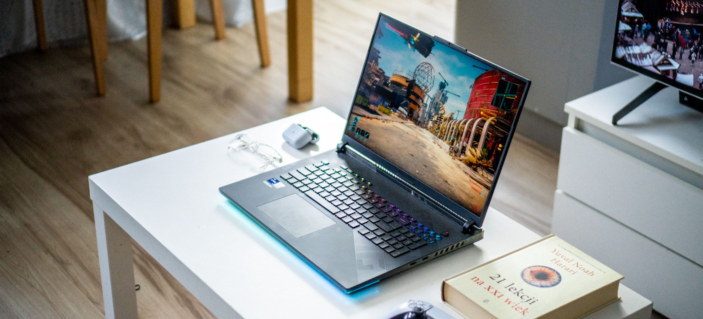 ASUS ROG Strix Scar 18