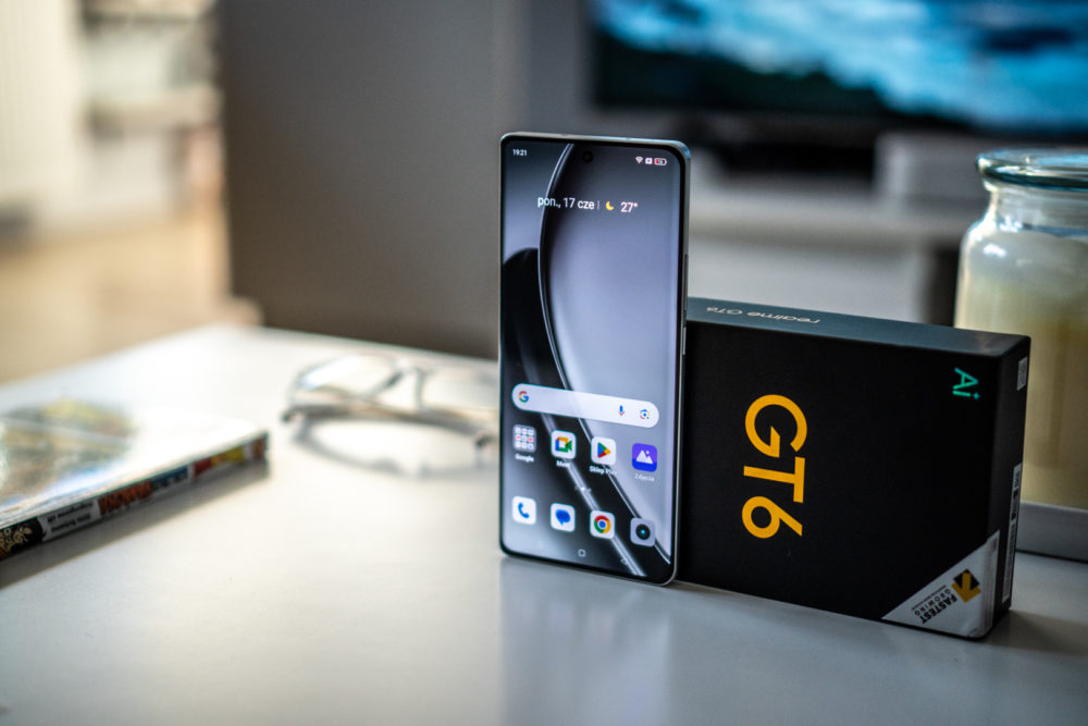 https://ocs-pl.oktawave.com/v1/AUTH_2887234e-384a-4873-8bc5-405211db13a2/spidersweb/2024/06/Realme-GT-6-3-1000x667.jpg