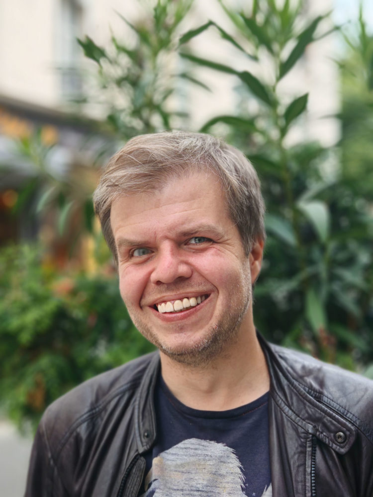 https://ocs-pl.oktawave.com/v1/AUTH_2887234e-384a-4873-8bc5-405211db13a2/spidersweb/2024/06/honor-200-pro-portrety-7-750x1000.jpg
