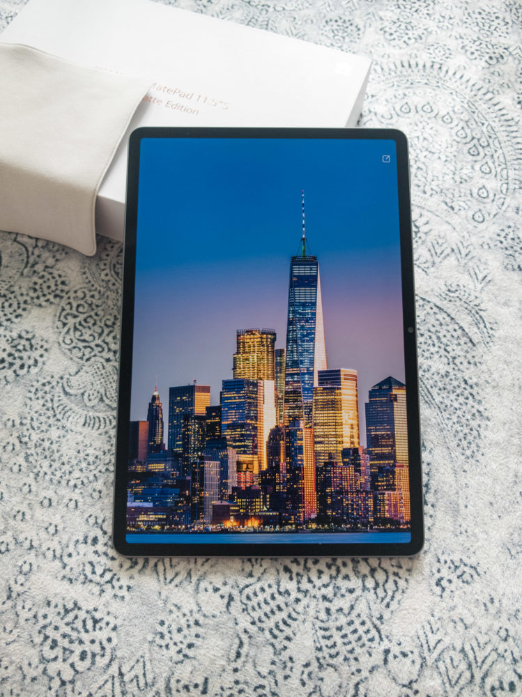 https://ocs-pl.oktawave.com/v1/AUTH_2887234e-384a-4873-8bc5-405211db13a2/spidersweb/2024/06/huawei-matepad-11-5-11-1-749x1000.jpg