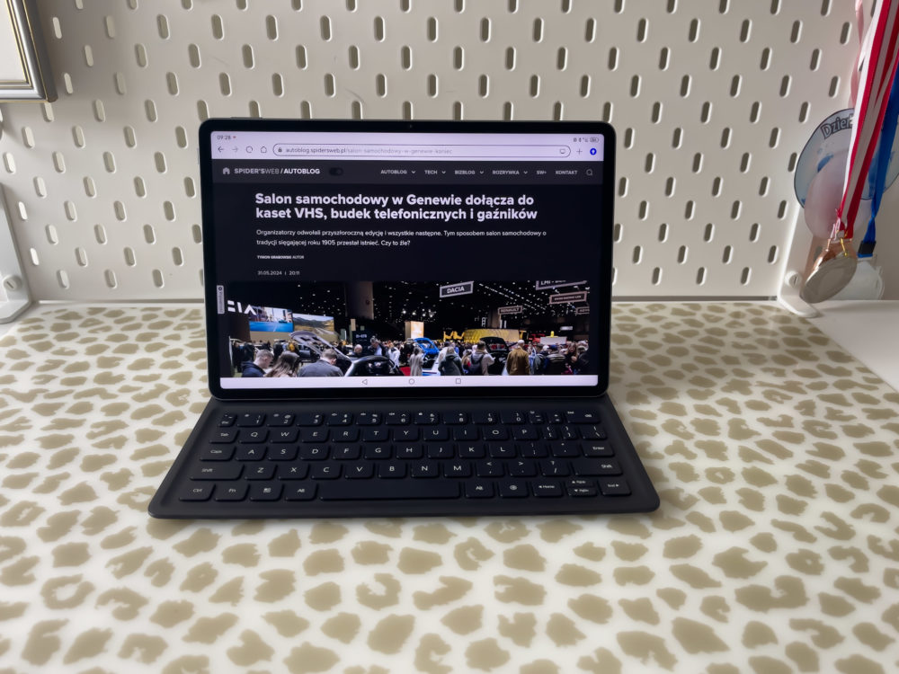 https://ocs-pl.oktawave.com/v1/AUTH_2887234e-384a-4873-8bc5-405211db13a2/spidersweb/2024/06/huawei-matepad-3-1000x750.jpg