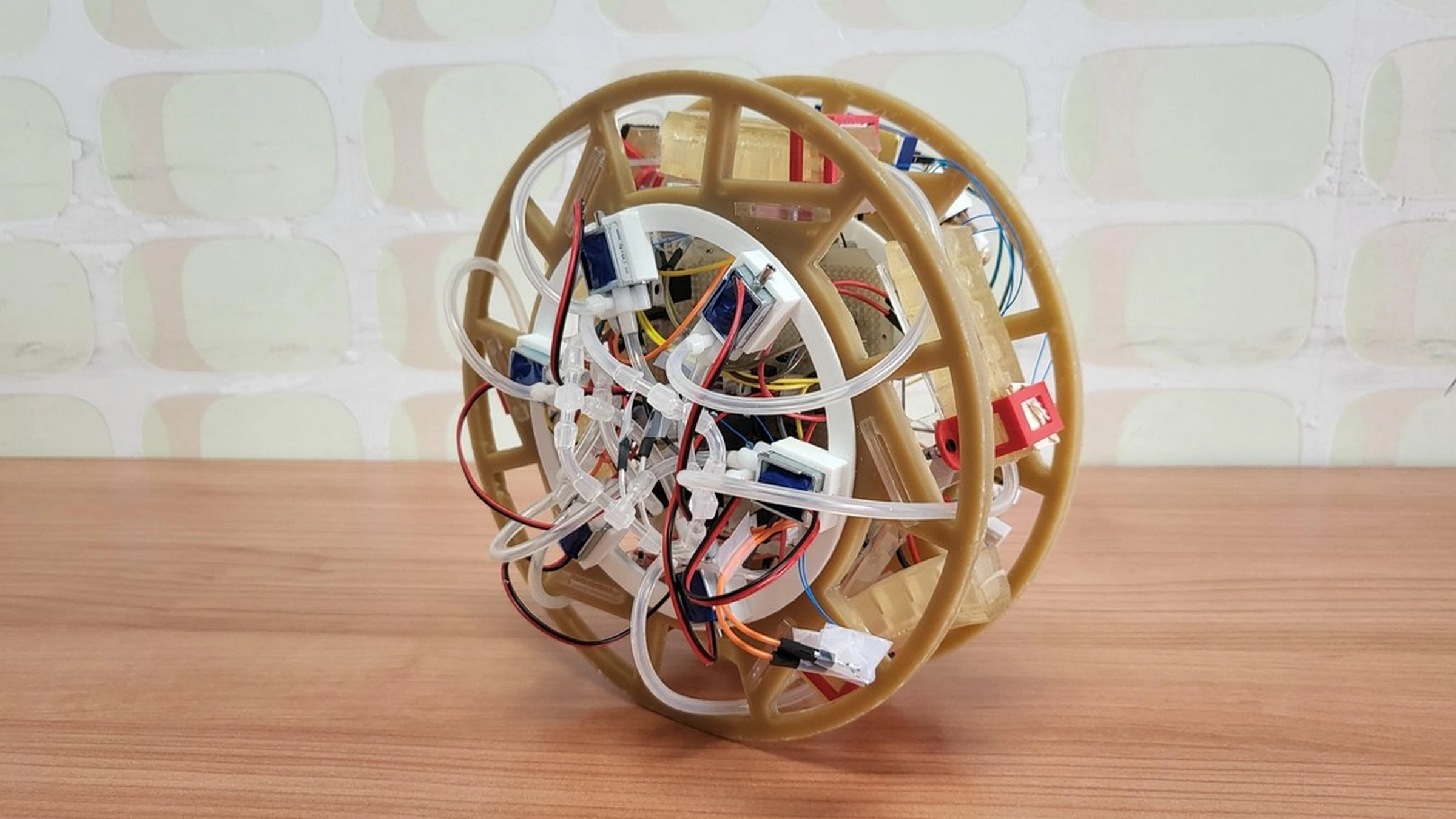 Nadchodzi era jadalnych robotów. Naukowcy stworzyli też baterię, którą można zjeść