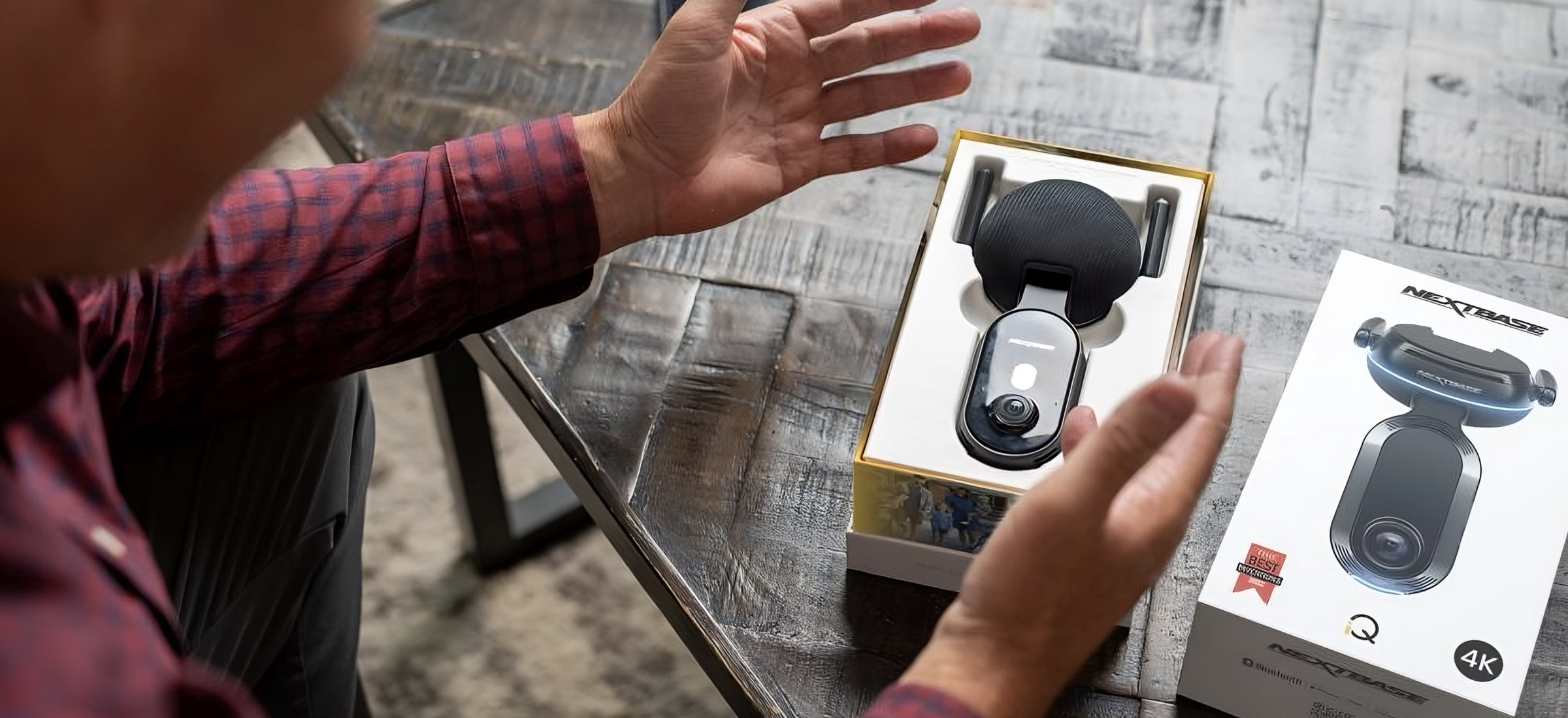 Kamera Nextbase iQ przypilnuje twój samochód. Powie też kto i jak nim jeździ