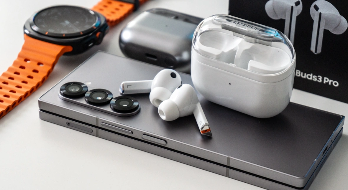 Recenzja Galaxy Buds3 Pro. Są lepsze niż AirPodsy Pro, a przyczepić można się tylko do jednego