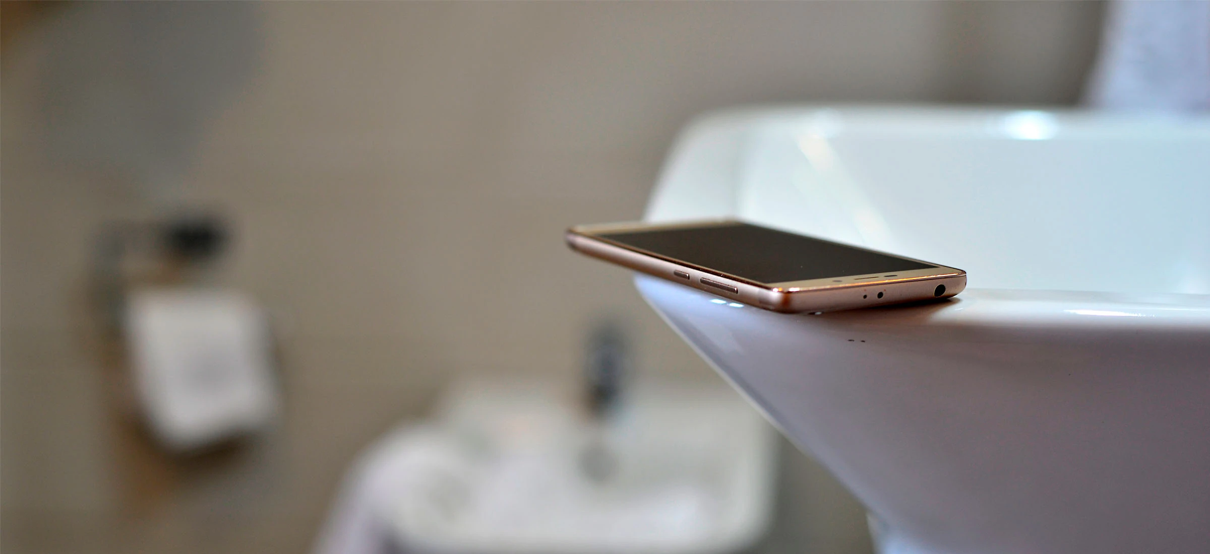 Masz iPhone&#8217;a? Ten sprytny trik ułatwi życie twoim współlokatorom i sąsiadom