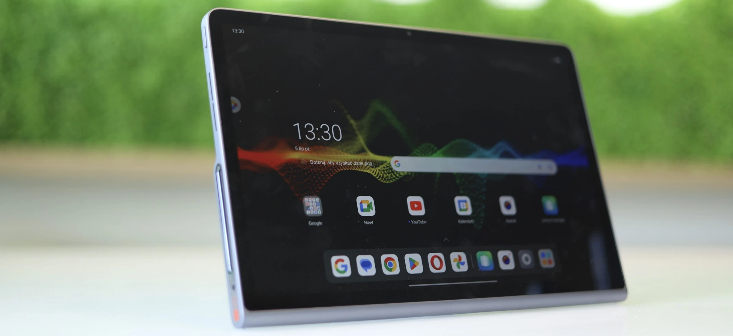 Lenovo wjeżdża z nowym pomysłem. Zrobili głośnik z funkcją tabletu