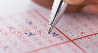 Wygrał w odpowiednik lotto 14 razy. Pomogła mu matematyka