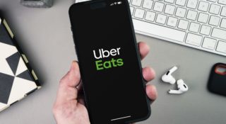 Tak zaoszczędzisz na zakupach i jedzeniu. Allegro i Uber Eats mają korzystną promocję