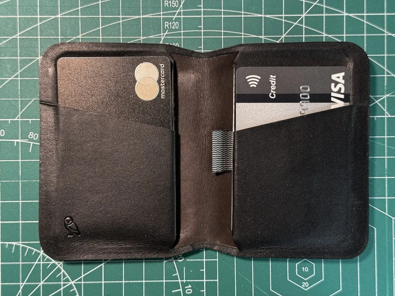 https://ocs-pl.oktawave.com/v1/AUTH_2887234e-384a-4873-8bc5-405211db13a2/spidersweb/2024/08/airtag-nomad-card-1-min.jpeg