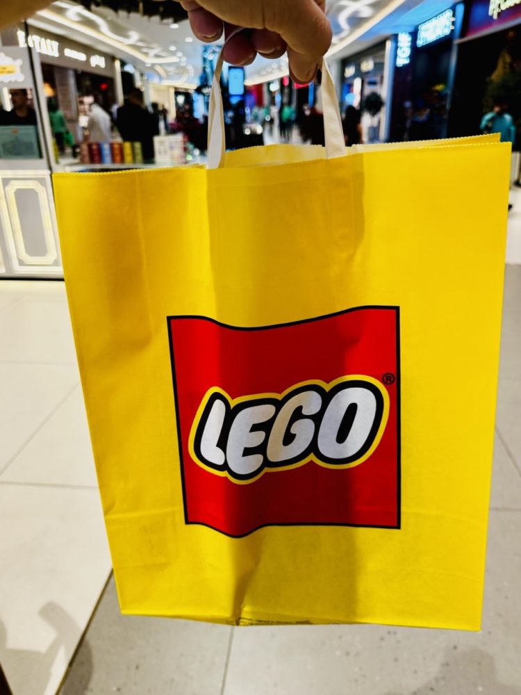 https://ocs-pl.oktawave.com/v1/AUTH_2887234e-384a-4873-8bc5-405211db13a2/spidersweb/2024/08/dubaj-lego-1-750x1000.jpeg
