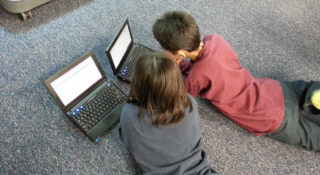 laptop-dla-ucznia-dziecka-rok-szkolny-2025-ranking-ofert