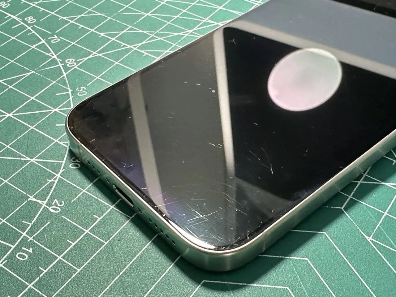 https://ocs-pl.oktawave.com/v1/AUTH_2887234e-384a-4873-8bc5-405211db13a2/spidersweb/2024/09/apple-iPhone-16-pro-po-roku-ekran-2.jpeg