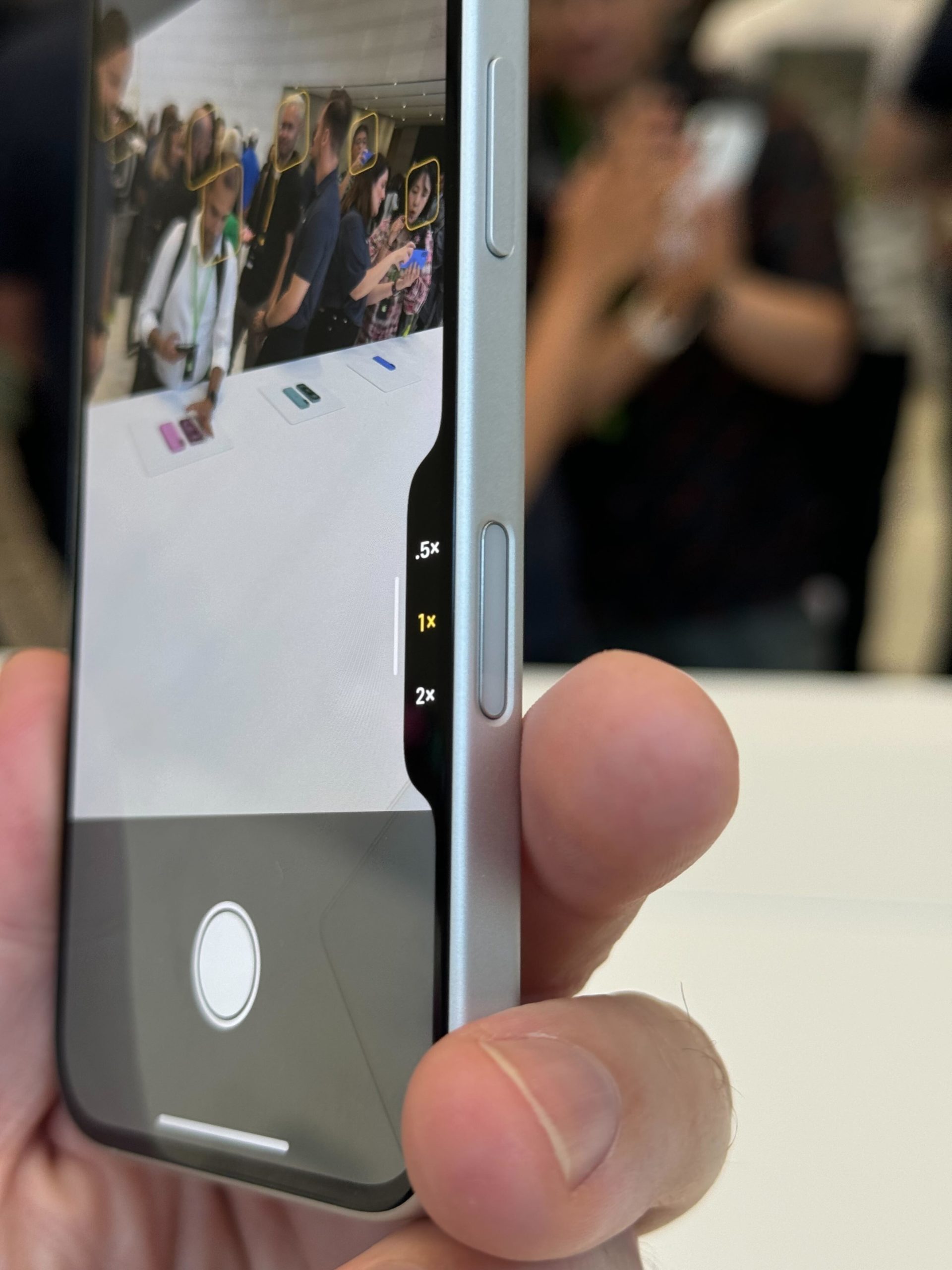 apple-iphone-16-12 class="wp-image-4887014" width="840"