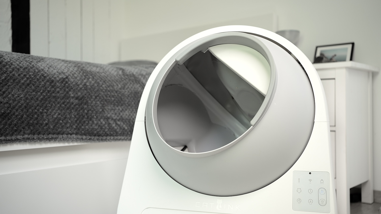 Catlink Luxury Pro-X. Ta kuweta ogarnia się sama. Mój kot to sprawdził