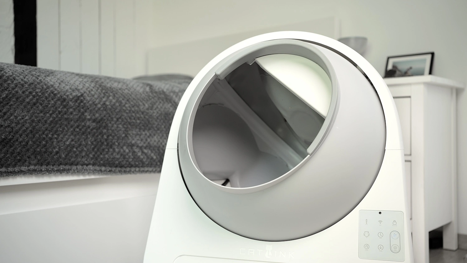 Catlink Luxury Pro-X. Ta kuweta ogarnia się sama. Mój kot to sprawdził 