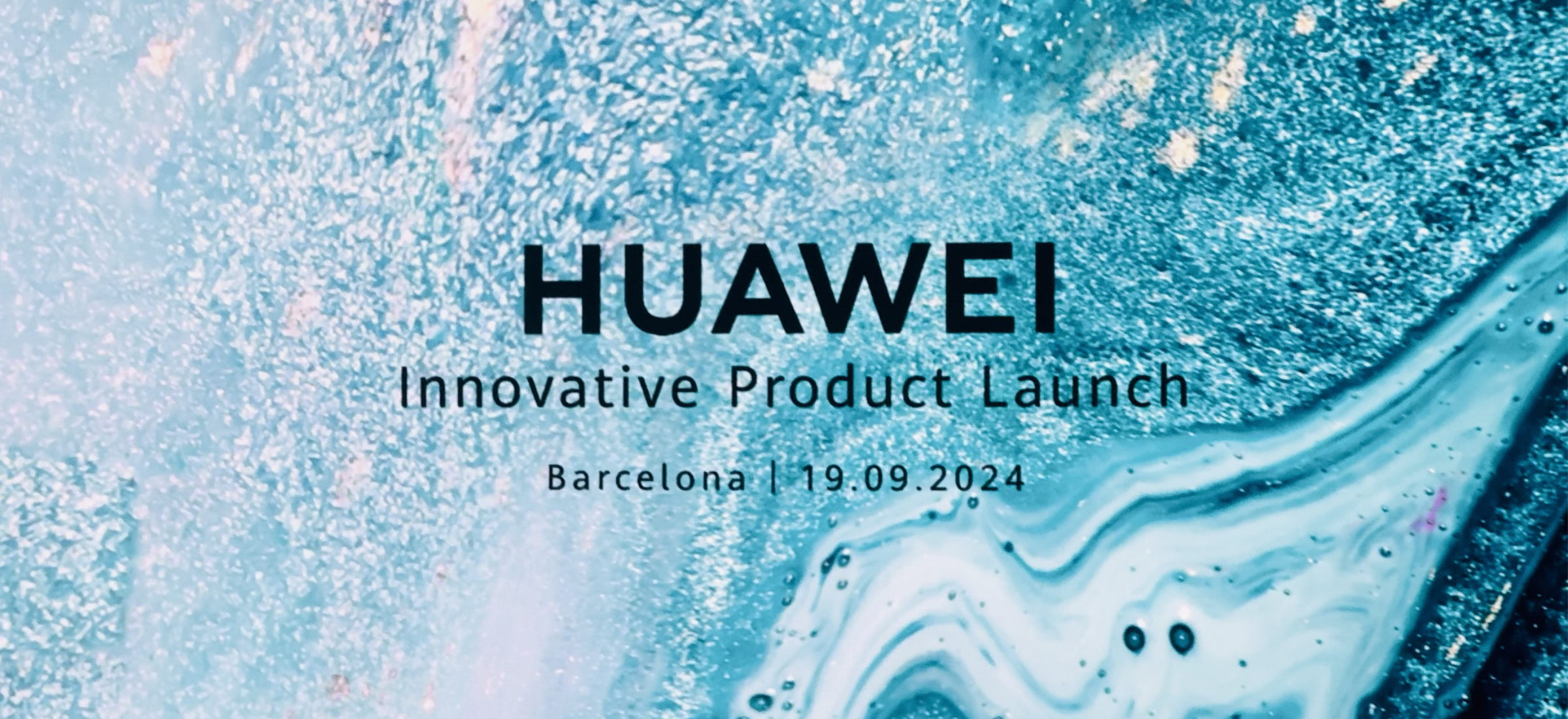 W Barcelonie można jeść z podłogi. Huawei pozamiatał