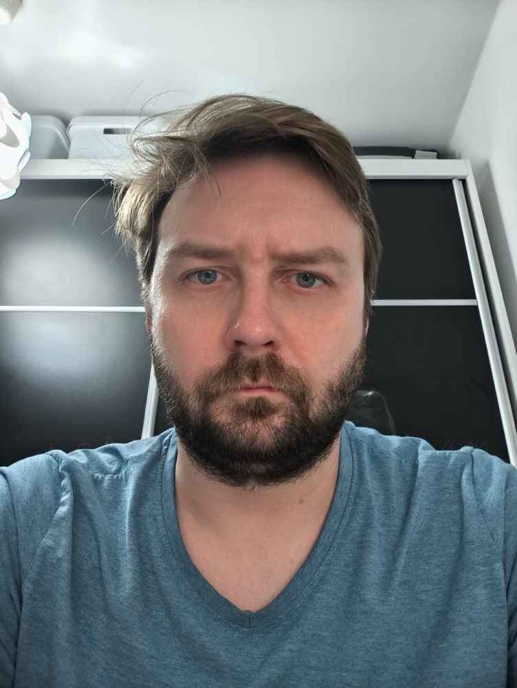 https://ocs-pl.oktawave.com/v1/AUTH_2887234e-384a-4873-8bc5-405211db13a2/spidersweb/2024/09/xiaomi-14t-pro-selfie-1-752x1000.jpeg