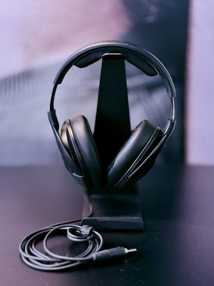 https://ocs-pl.oktawave.com/v1/AUTH_2887234e-384a-4873-8bc5-405211db13a2/spidersweb/2024/10/Sennheiser-HD620S-1-750x1000.jpeg