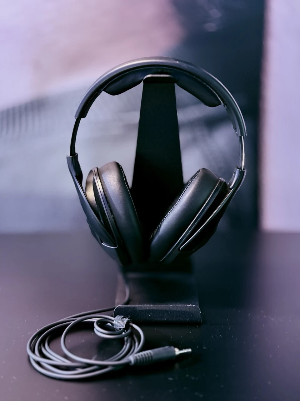 https://ocs-pl.oktawave.com/v1/AUTH_2887234e-384a-4873-8bc5-405211db13a2/spidersweb/2024/10/Sennheiser-HD620S-1.jpeg