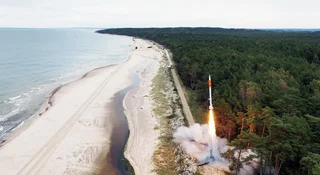 Czas budować nad Wisłą kosmodrom. ESA właśnie sypnęła kasą na polską rakietę